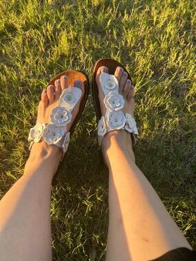 White Floral Thong Sandals - Women